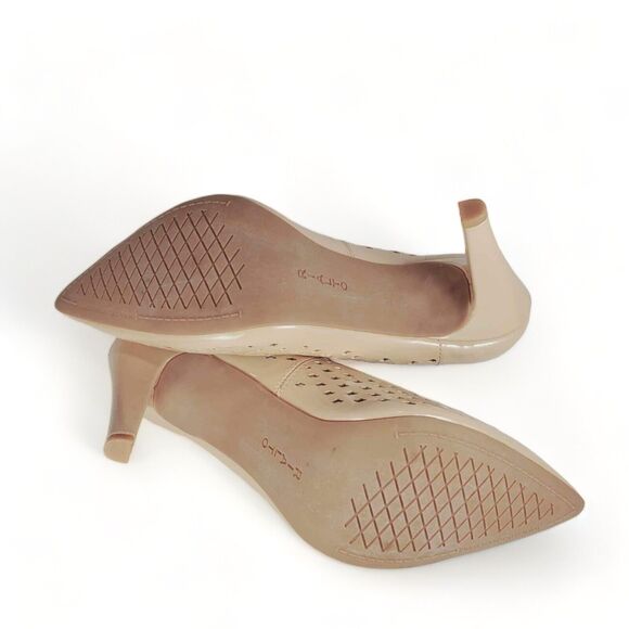 Rialto Pointed Toe Perforated 4 Inch Heels Pumps Beige Size 10 Laser Cut Lattice - Picture 9 of 10